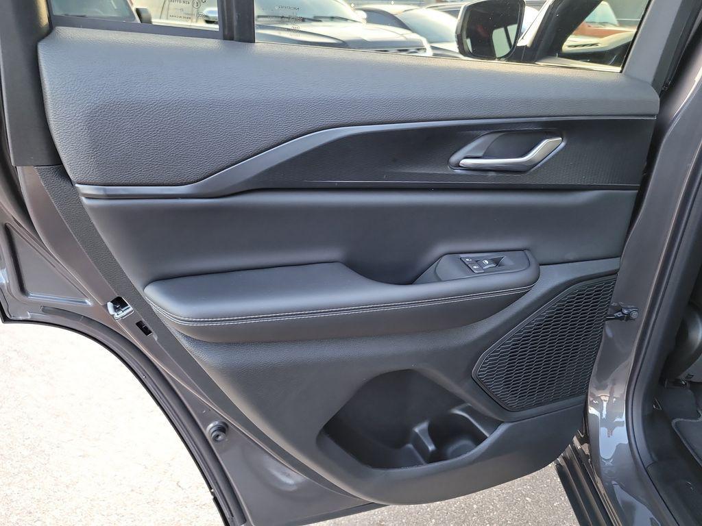 new 2025 Jeep Grand Cherokee car, priced at $33,788