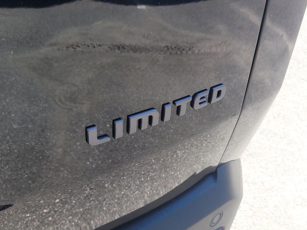 new 2026 Jeep Cherokee car, priced at $40,554