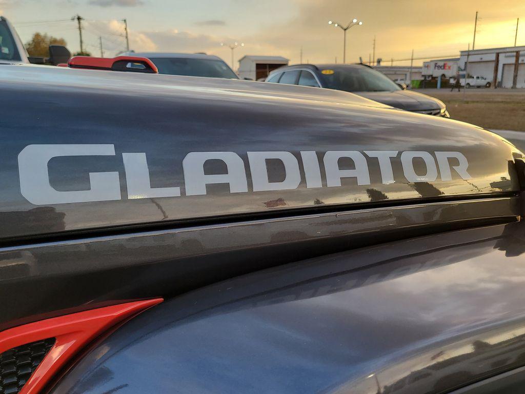used 2021 Jeep Gladiator car, priced at $27,569