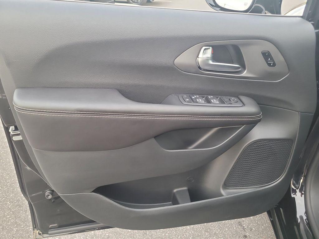 new 2026 Chrysler Pacifica car, priced at $40,328