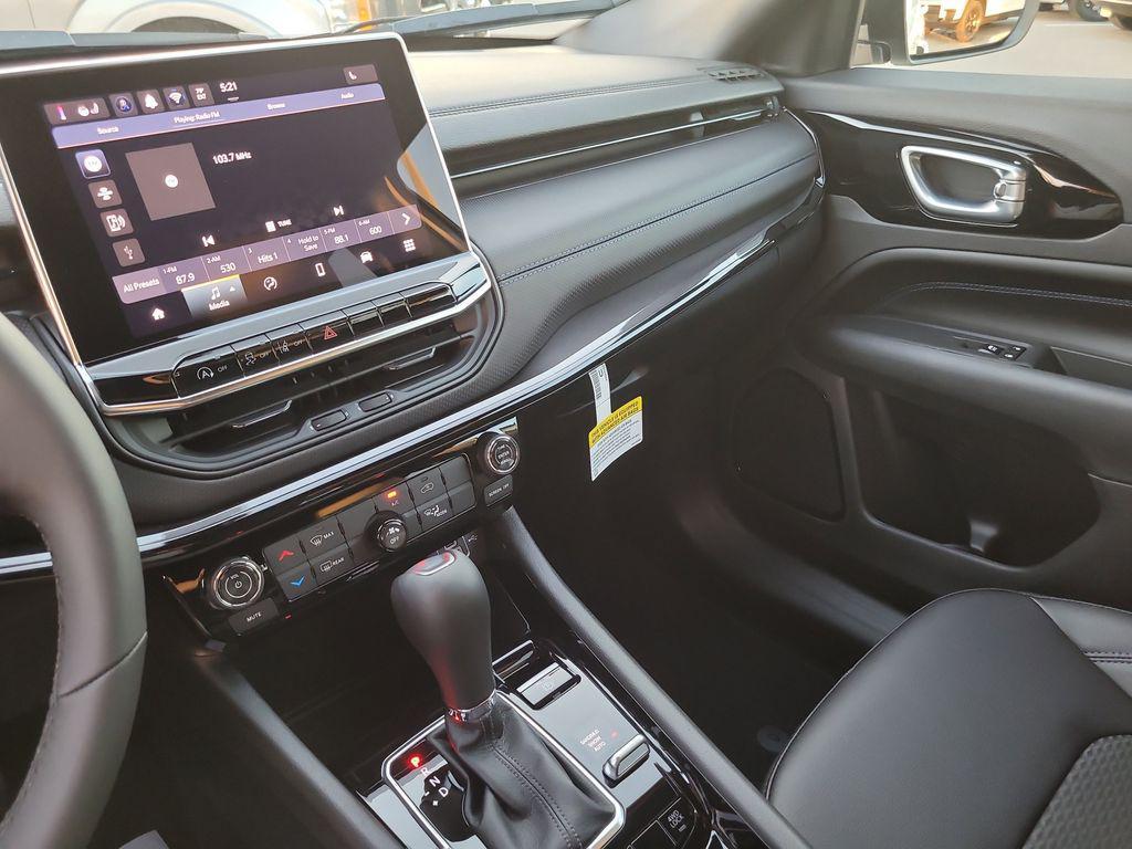 new 2026 Jeep Compass car, priced at $27,458