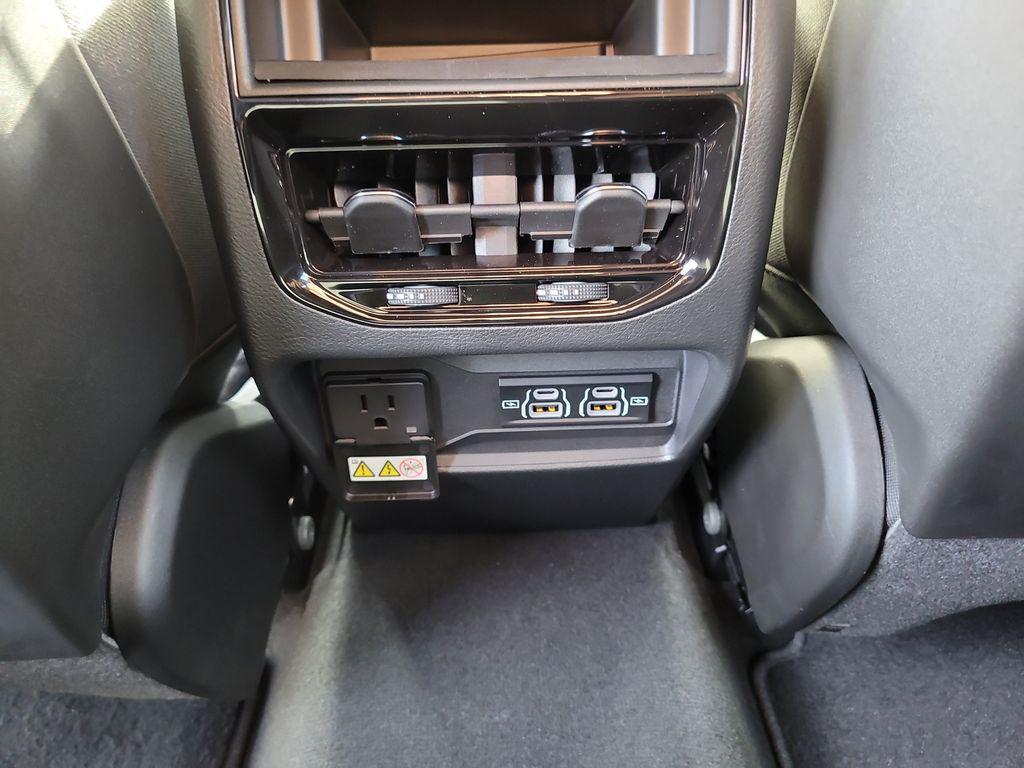 new 2025 Jeep Grand Cherokee car, priced at $32,277