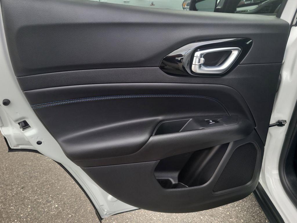 new 2026 Jeep Compass car, priced at $27,989