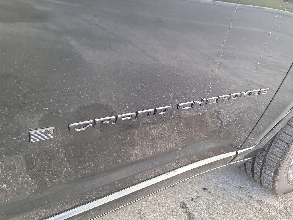 new 2025 Jeep Grand Cherokee car, priced at $61,426