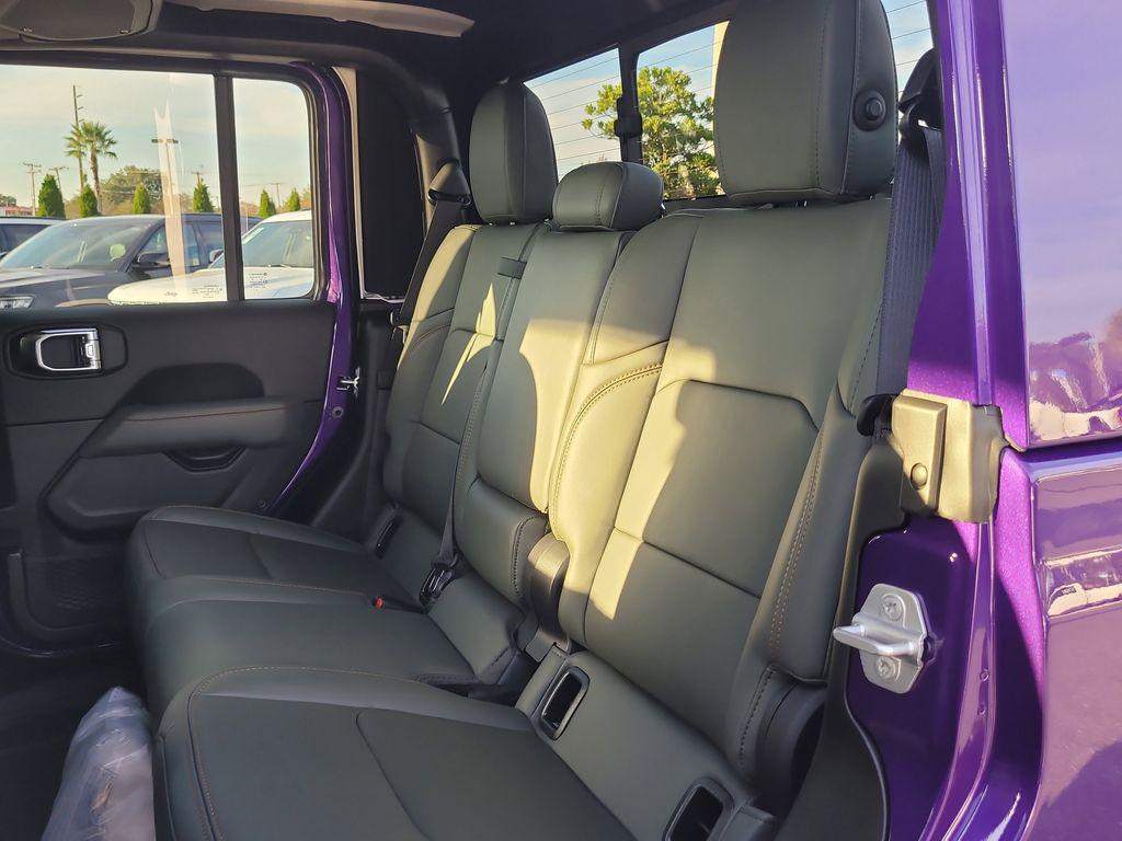 new 2026 Jeep Gladiator car, priced at $60,746