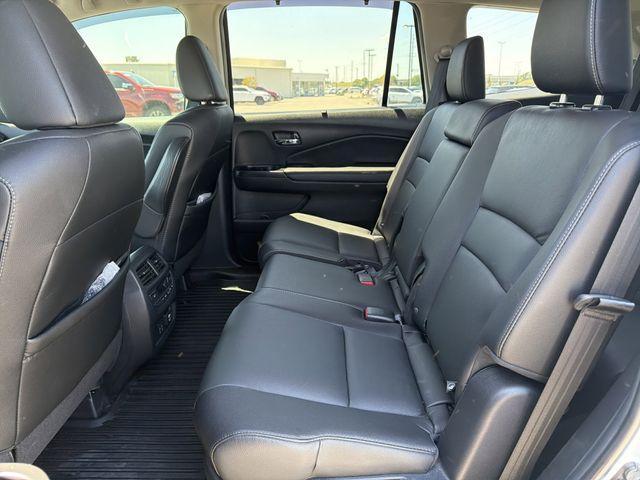 used 2022 Honda Pilot car, priced at $28,172