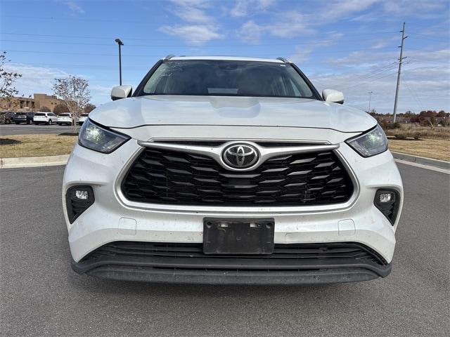used 2022 Toyota Highlander car, priced at $29,320