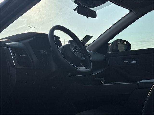 2023 Gun Metallic Nissan Rogue