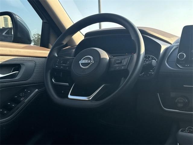 2023 Gun Metallic Nissan Rogue