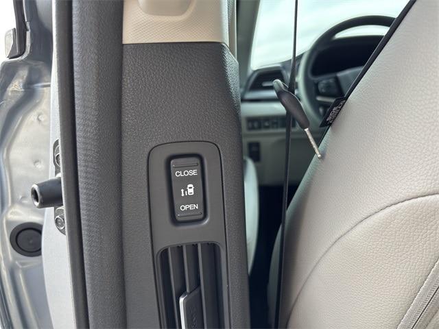 new 2026 Honda Odyssey car, priced at $48,990