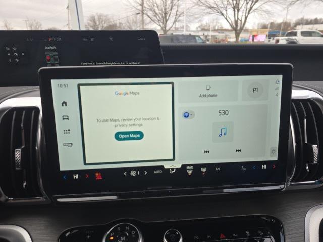 new 2025 Ford Expedition car, priced at $80,022