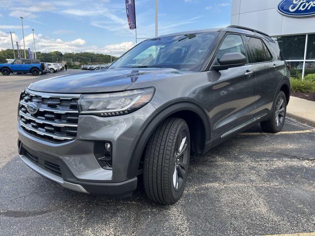 new 2025 Ford Explorer car, priced at $45,943