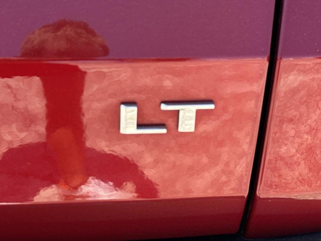 used 2024 Chevrolet Traverse car, priced at $36,092