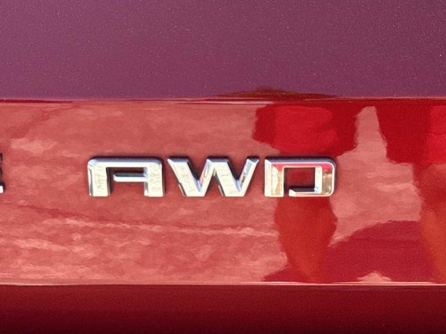 used 2024 Chevrolet Traverse car, priced at $34,986