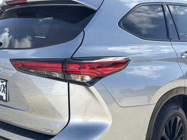 used 2023 Toyota Highlander car, priced at $38,496