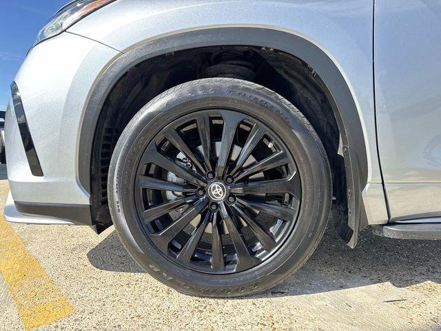 used 2023 Toyota Highlander car, priced at $38,496