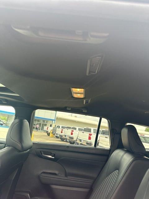 used 2023 Toyota Highlander car, priced at $38,733