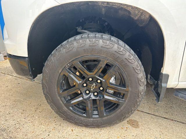 used 2024 Chevrolet Silverado 1500 car, priced at $43,997