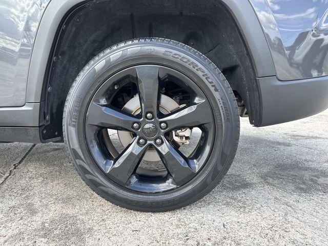 used 2023 Jeep Grand Cherokee car, priced at $27,875