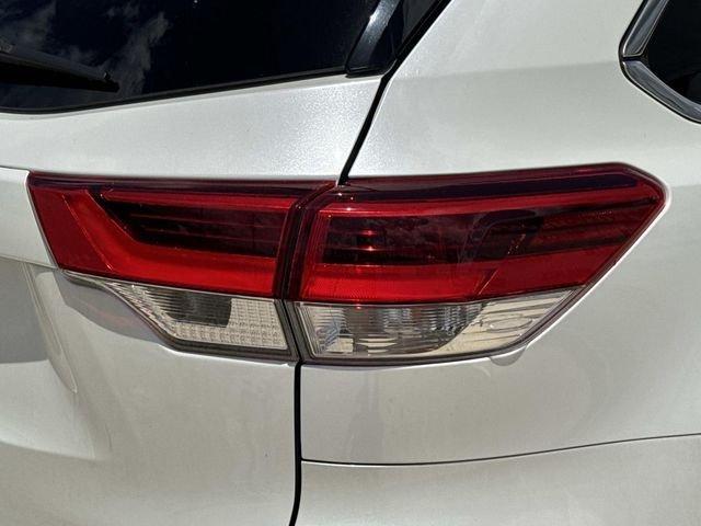 used 2017 Toyota Highlander car, priced at $21,990