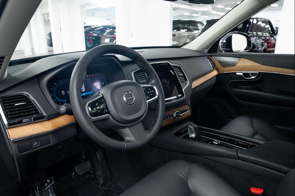 2024 Onyx Black Metallic Volvo XC90