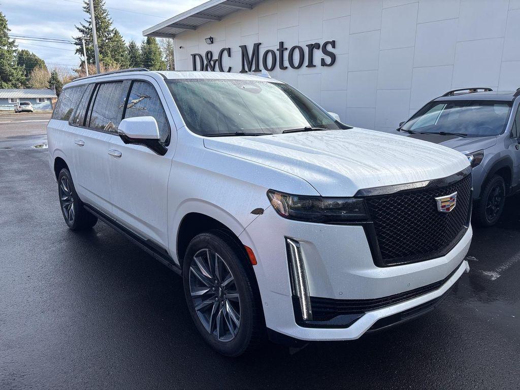 used 2022 Cadillac Escalade ESV car, priced at $75,990