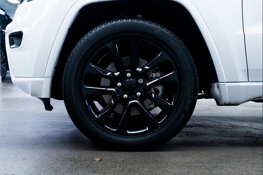 used 2022 Jeep Grand Cherokee car, priced at $26,990