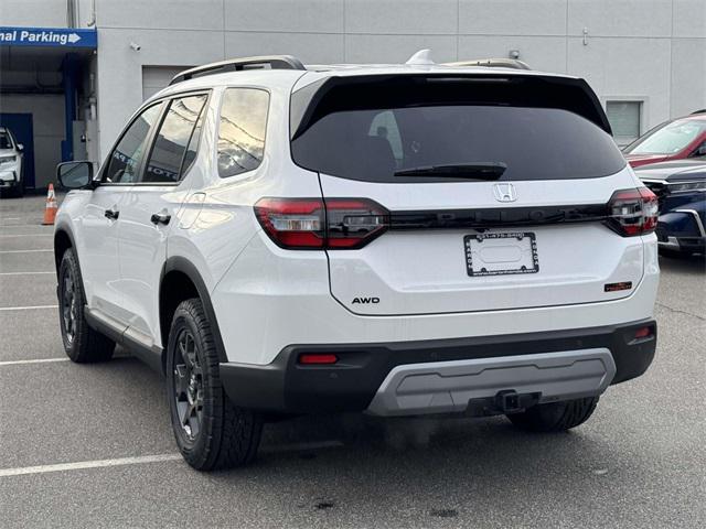 new 2025 Honda Pilot car, priced at $51,830
