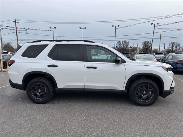 new 2025 Honda Pilot car, priced at $51,830
