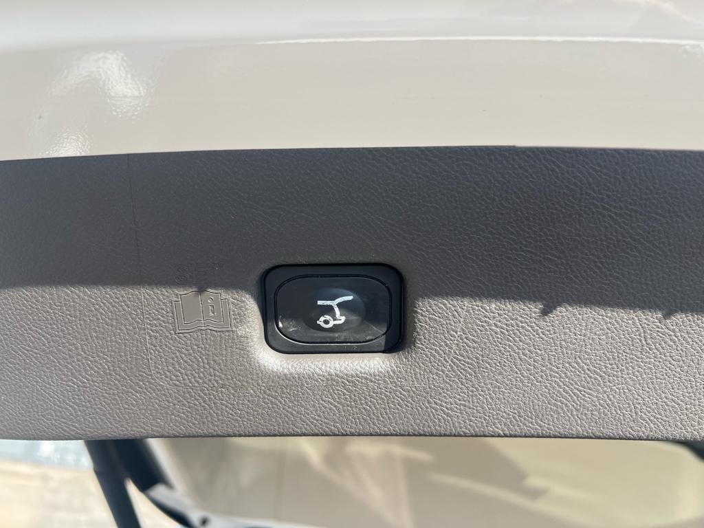 used 2023 Lincoln Nautilus car, priced at $37,495