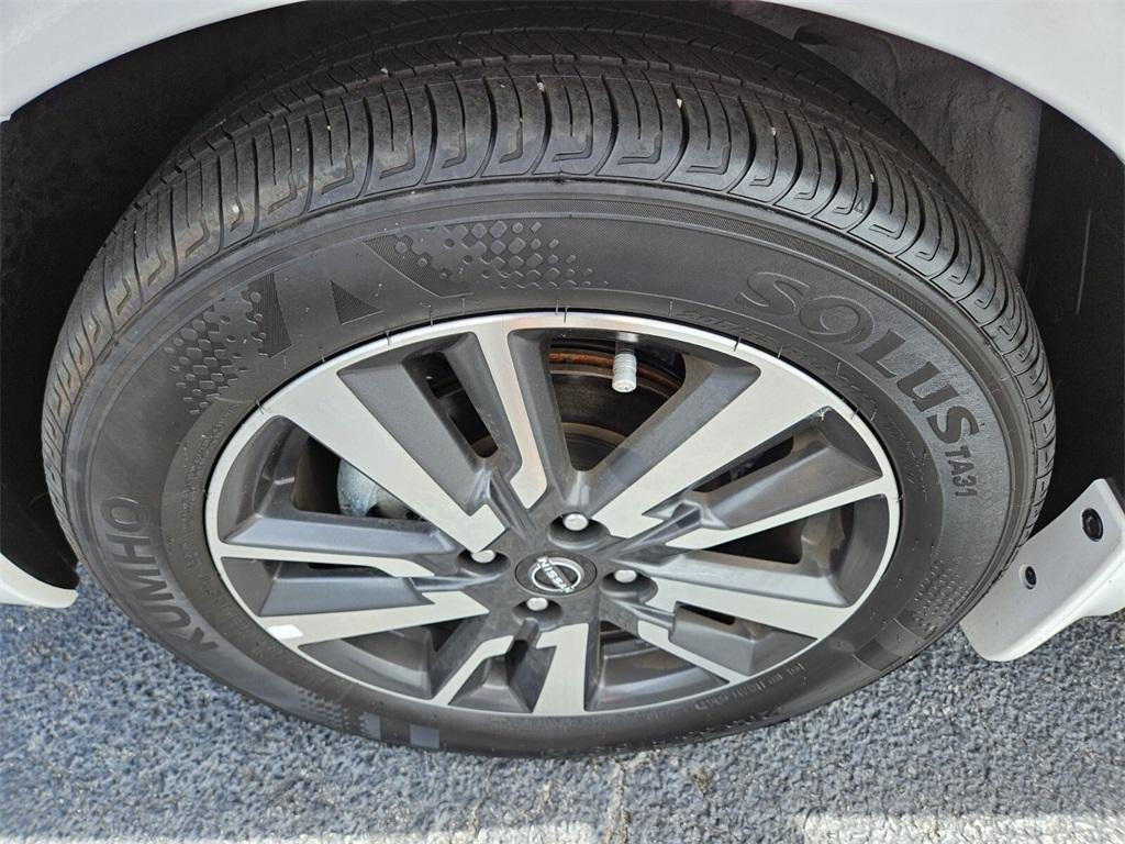 new 2025 Nissan Versa car, priced at $21,694