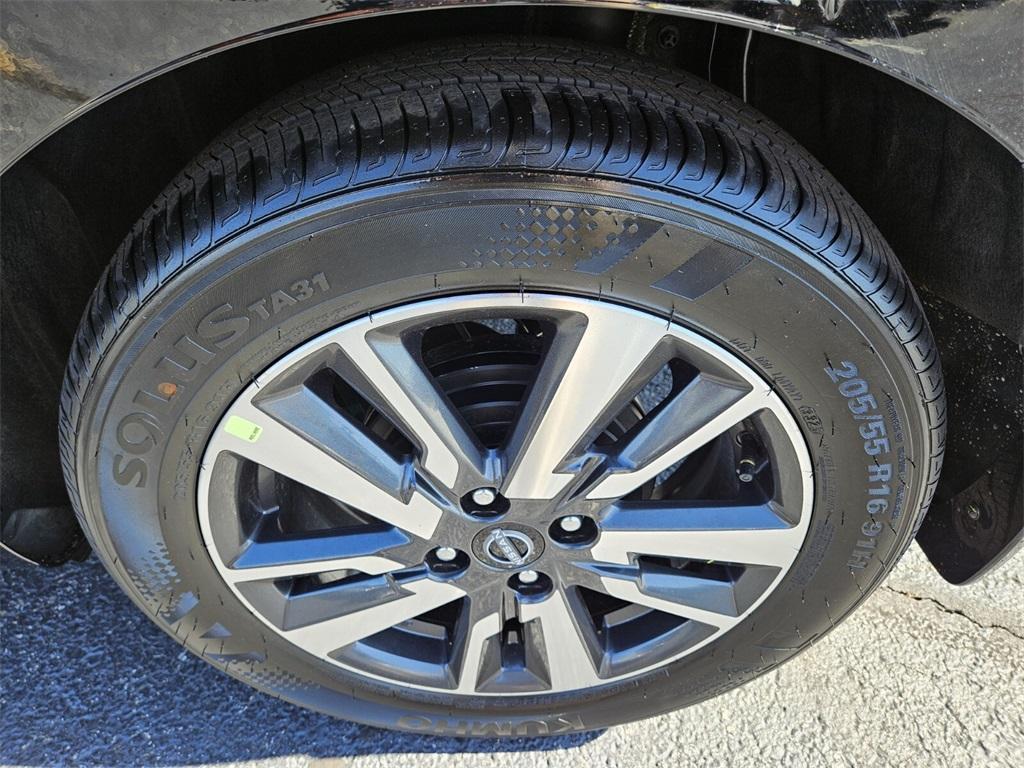 new 2025 Nissan Versa car, priced at $21,600