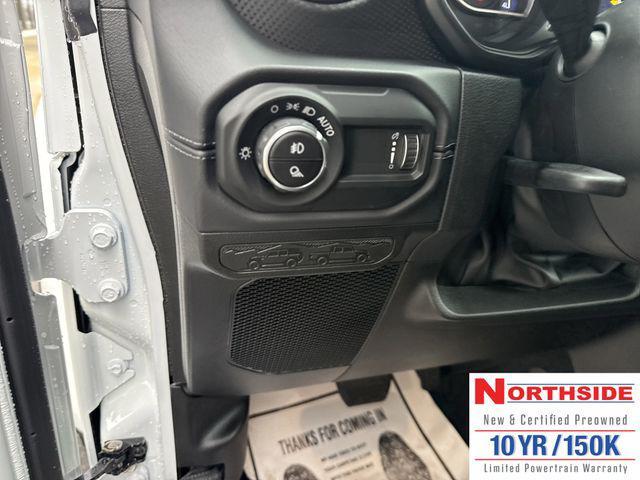 new 2026 Jeep Gladiator car, priced at $58,540