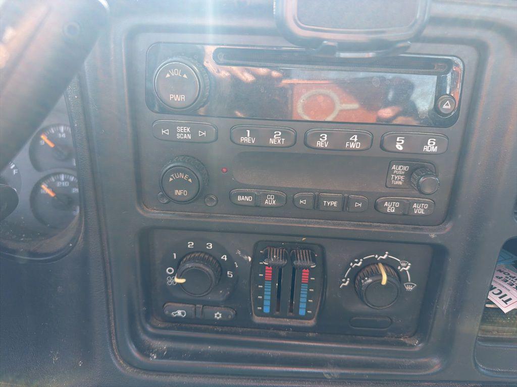 used 2005 Chevrolet Silverado 1500 car, priced at $2,299