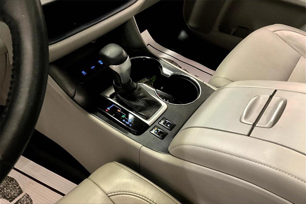 used 2016 Toyota Highlander car, priced at $14,729