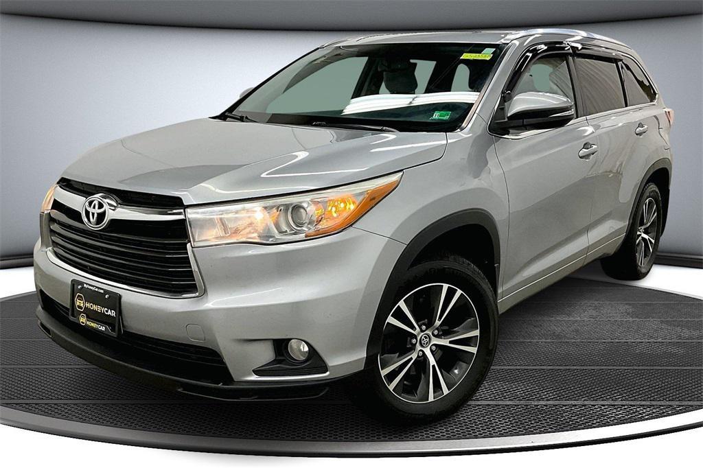 used 2016 Toyota Highlander car, priced at $14,729