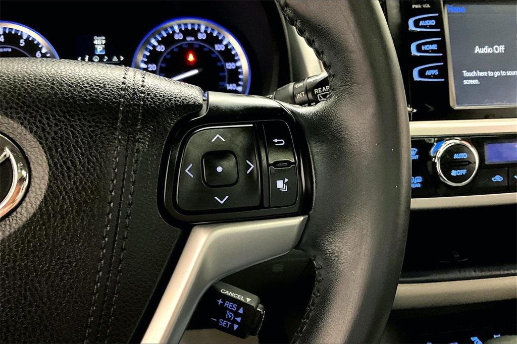 used 2016 Toyota Highlander car, priced at $14,729