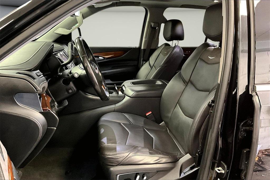 used 2020 Cadillac Escalade car, priced at $31,699