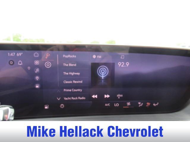 used 2025 Buick Envision car, priced at $29,450