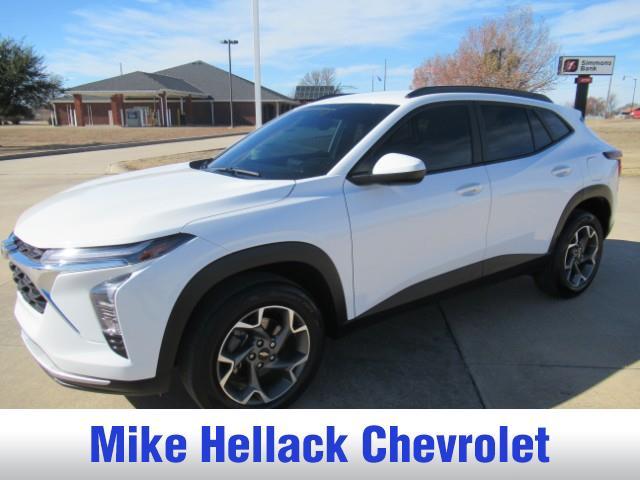 used 2025 Chevrolet Trax car, priced at $23,450