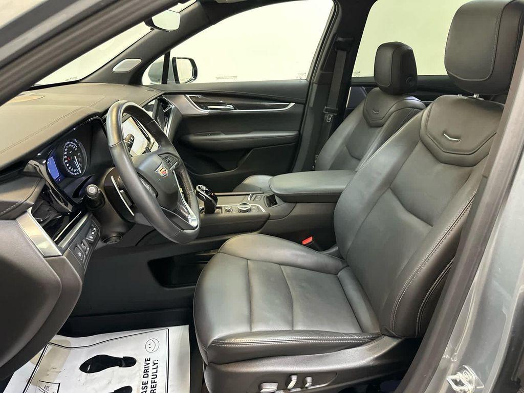 used 2024 Cadillac XT6 car, priced at $47,500