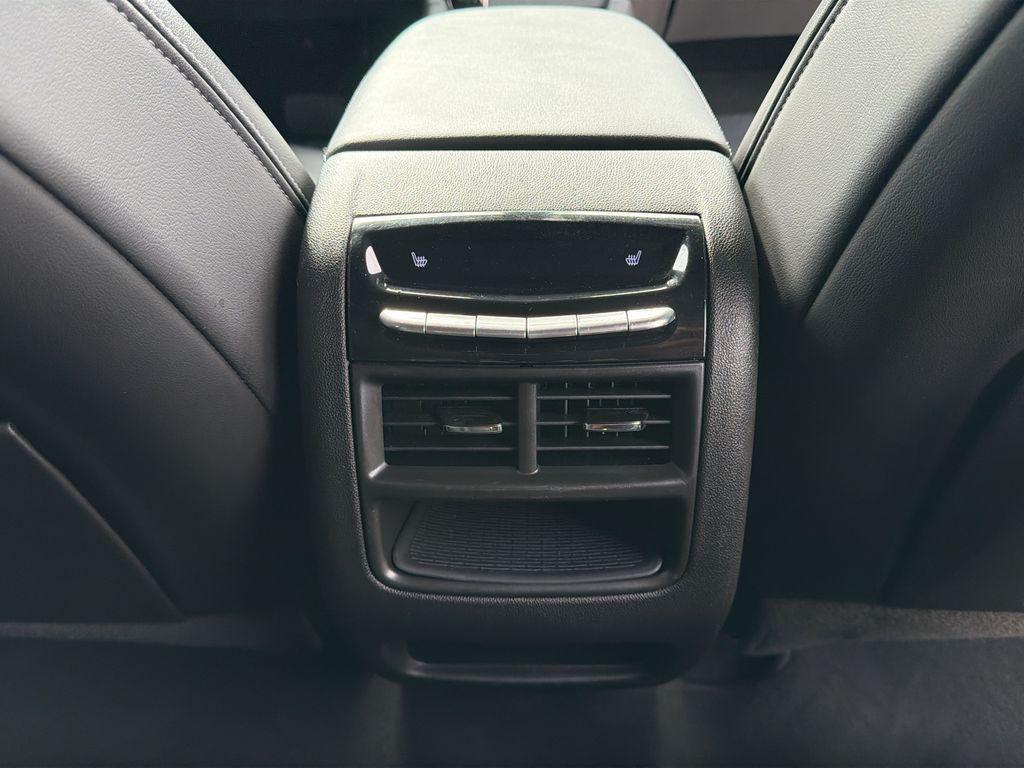 used 2024 Cadillac XT5 car, priced at $36,112