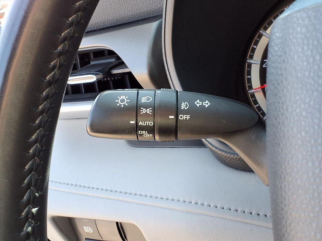 used 2022 Toyota Highlander car, priced at $23,911