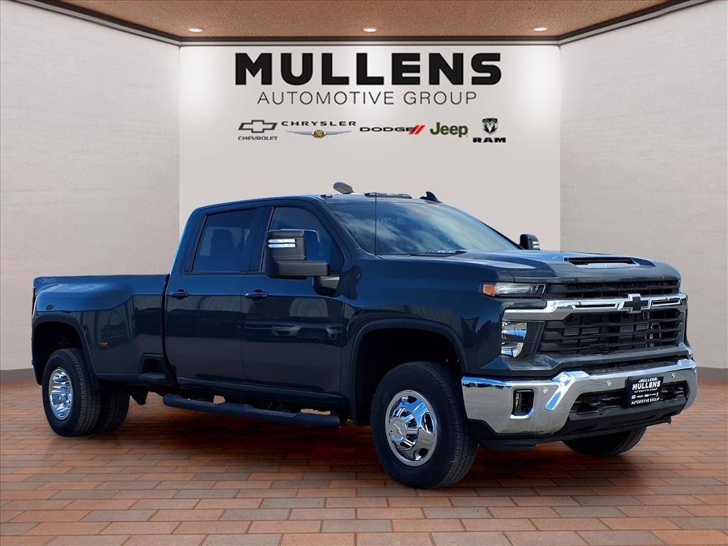 new 2026 Chevrolet Silverado 3500 car, priced at $71,980