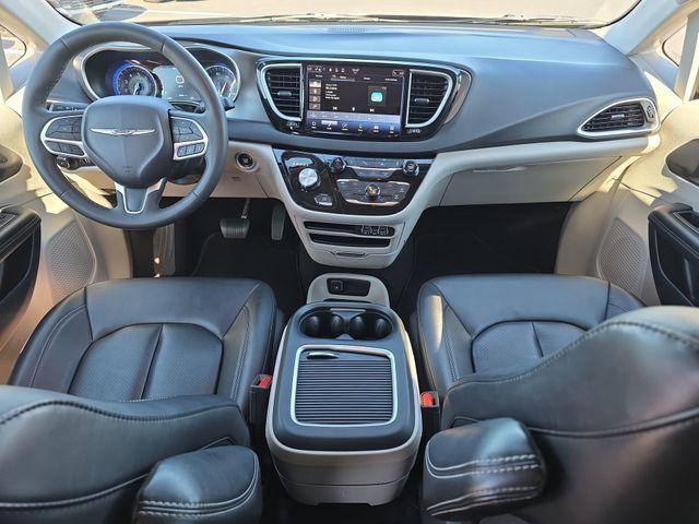used 2024 Chrysler Pacifica car, priced at $25,995