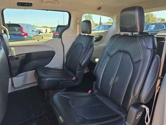 used 2024 Chrysler Pacifica car, priced at $25,995