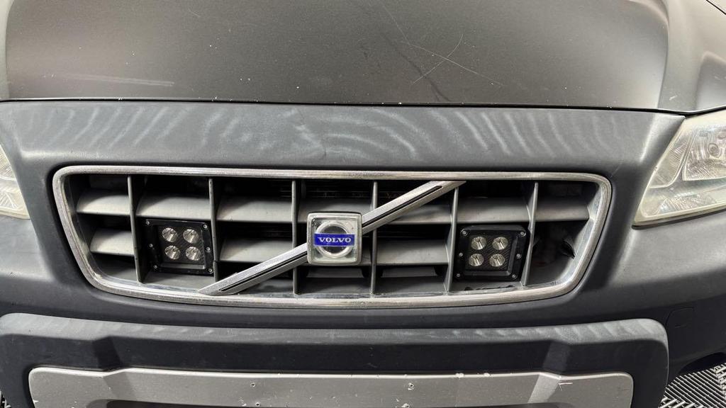 used 2007 Volvo XC70 car, priced at $2,495