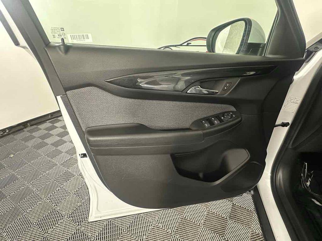 used 2025 Chevrolet TrailBlazer car, priced at $23,995