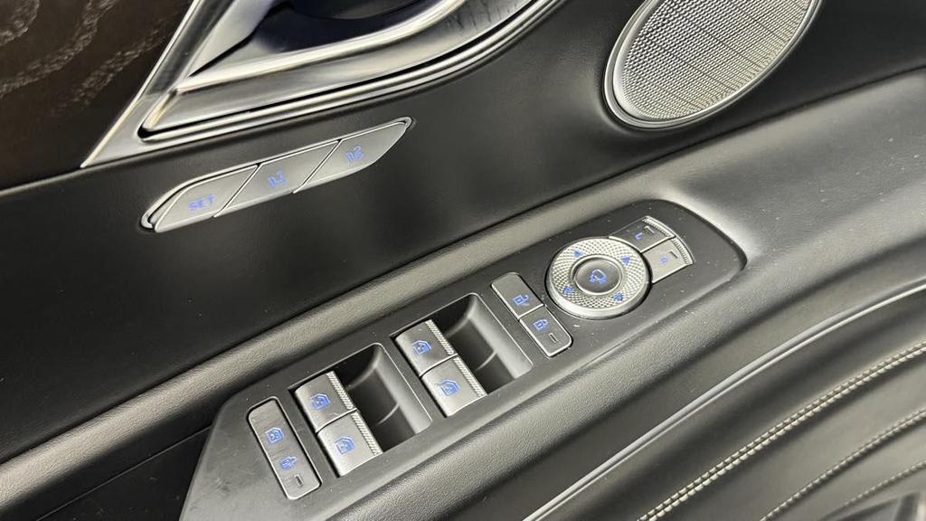 used 2021 Genesis GV80 car, priced at $34,995