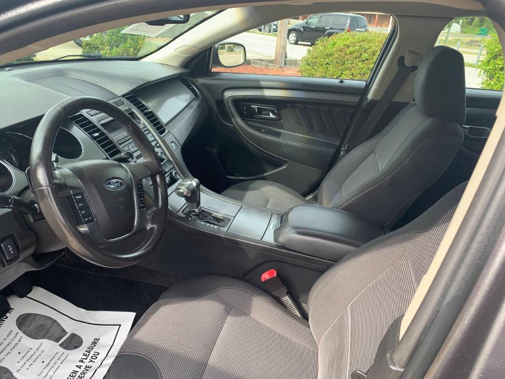 used 2011 Ford Taurus car